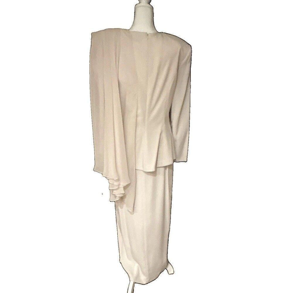 Daymor Couture Beige 2-Piece Skirt Suit Set Jacket & Skirt Women’s Size 10 - Picture 2 of 10